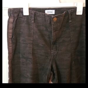 Pistola Dark Olive Camo Chinos